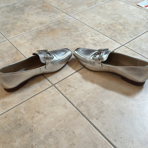 Steve Madden Ryann silver metallic loafers size 7.5 - Picture 5 of 7